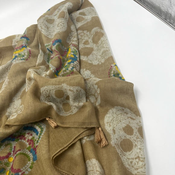 Incredible, Alexander McQueen looking scarf with tassels and multicolor scarf! - Picture 9 of 15